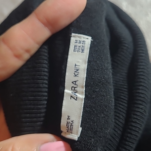 2 Zara Turtleneck Sweaters - Picture 4 of 5